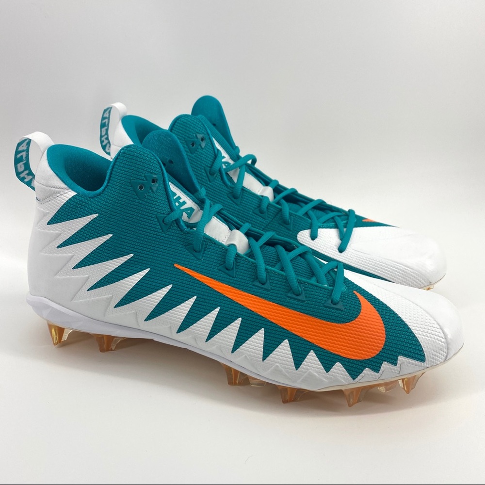 Nike Alpha Menace Pro Mid TD PF Football Cleats